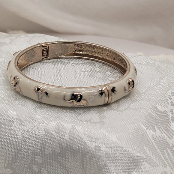 JTF Signed Vintage Elephant Palm Tree Bangle Bracelet - Picture 2 of 6